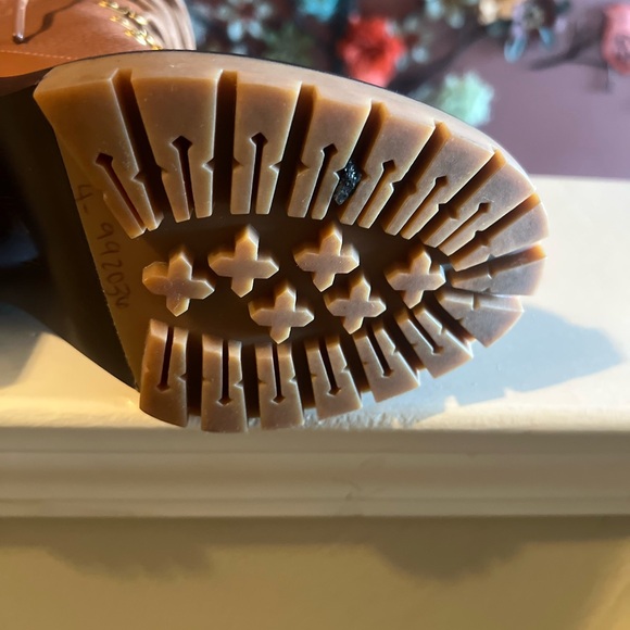 Tory Burch Miller Boot - Picture 5 of 9